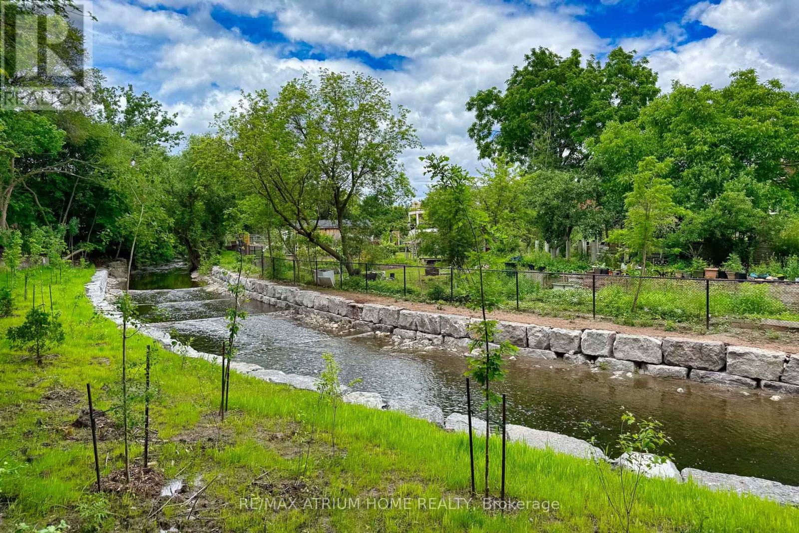 Row / Townhouse for Sale in 48 - 2145 SHEROBEE ROAD|Mississauga (Cooksville), Ontario L5A3G8 2