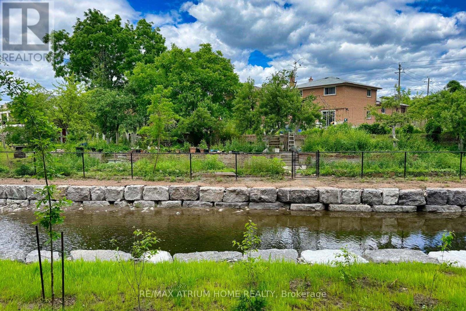 Row / Townhouse for Sale in 48 - 2145 SHEROBEE ROAD|Mississauga (Cooksville), Ontario L5A3G8 3