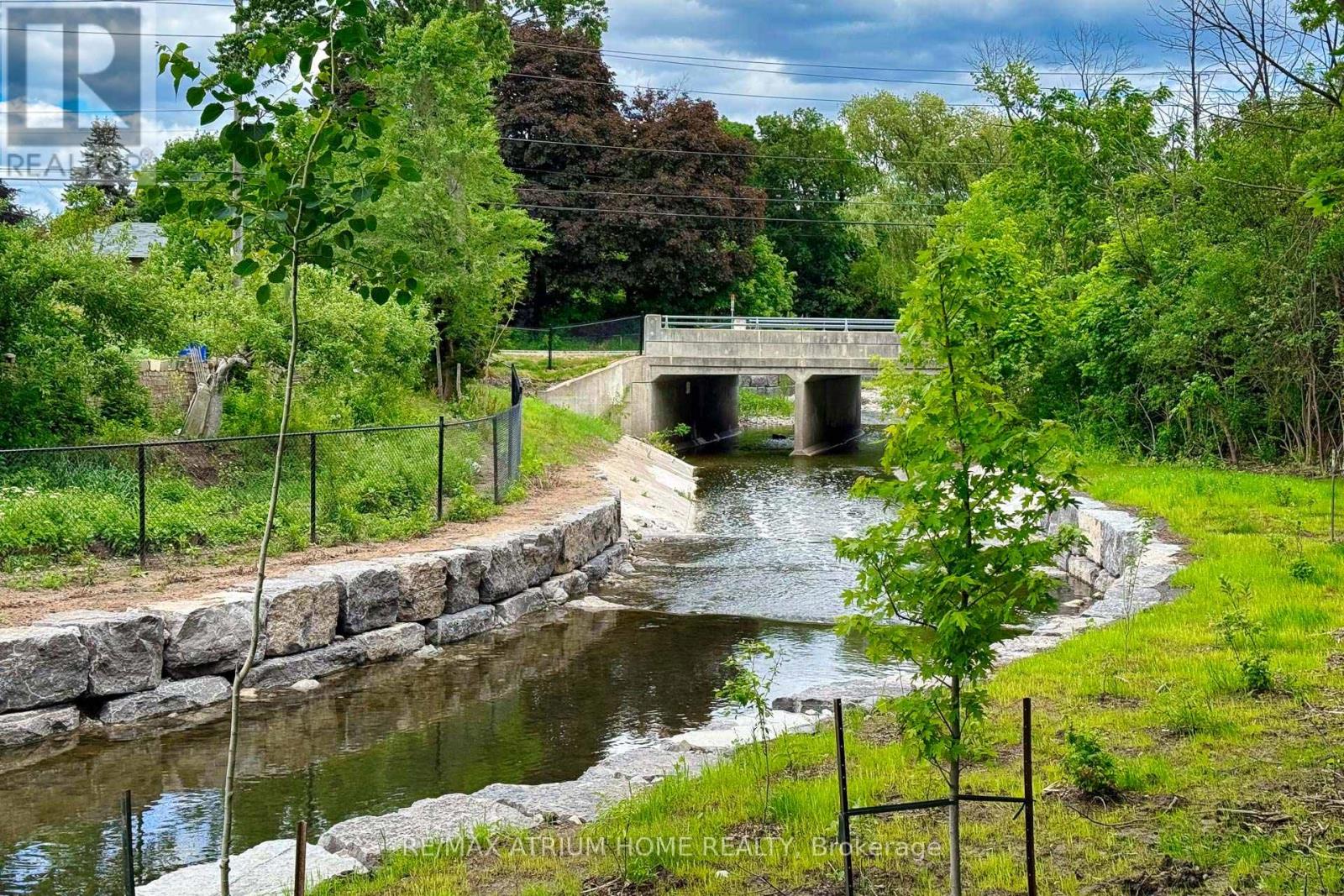 Row / Townhouse for Sale in 48 - 2145 SHEROBEE ROAD|Mississauga (Cooksville), Ontario L5A3G8 4