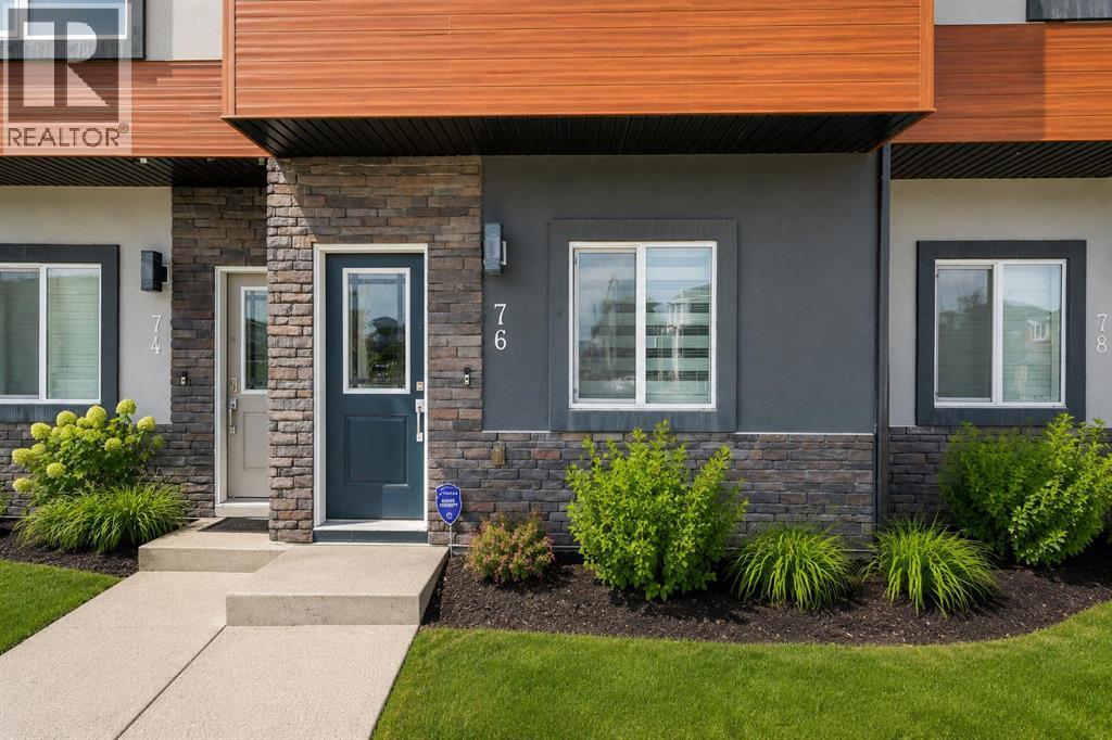 Row / Townhouse for Sale in 76 Skyview Link NE|Calgary, Alberta T3N1N6 2