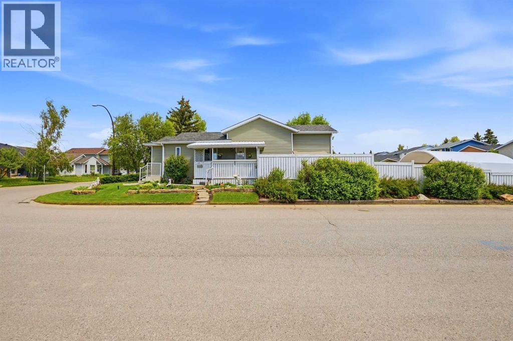 House for Sale in 45 Taradale Close NE|Calgary, Alberta T3J3E5 3