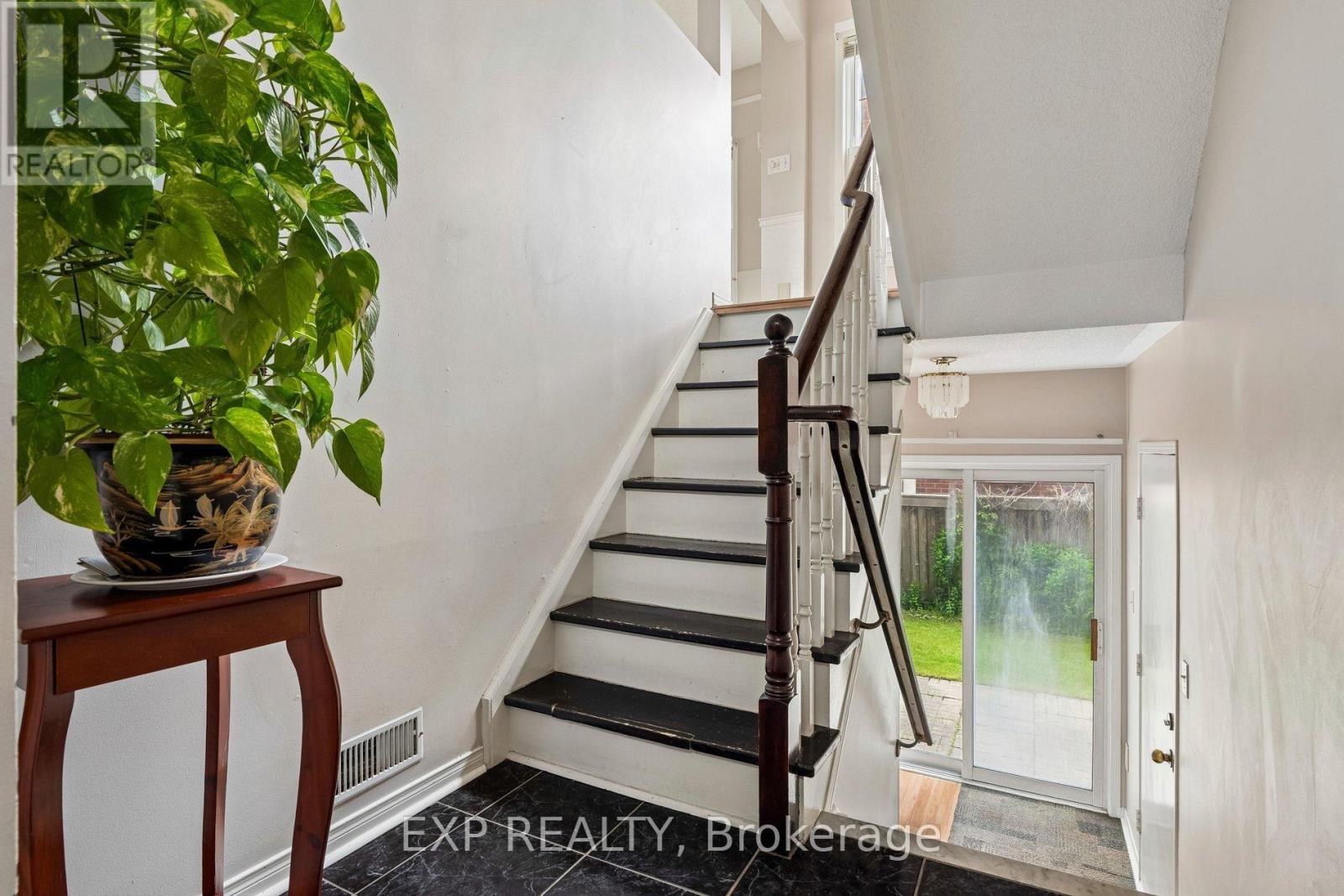 Row / Townhouse for Sale in 42 - 630 EVANS AVENUE|Toronto (Alderwood), Ontario M8W2W6 3