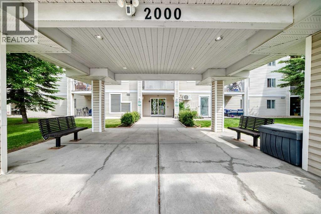 Apartment for Sale in 2222, 6224 17 Avenue SE|Calgary, Alberta T2A7X8 2