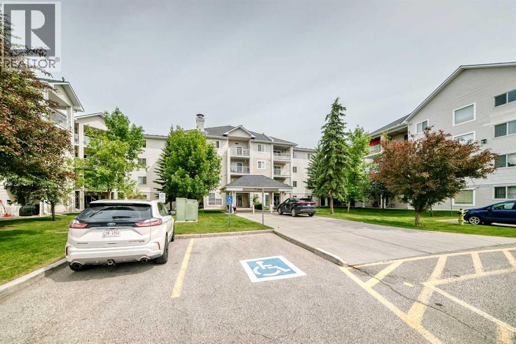 Apartment for Sale in 2222, 6224 17 Avenue SE|Calgary, Alberta T2A7X8 4