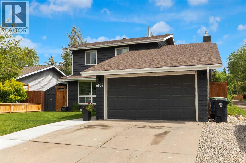 House for Sale in 6104 Dalcastle Link|Calgary, Alberta T3A2P5 2