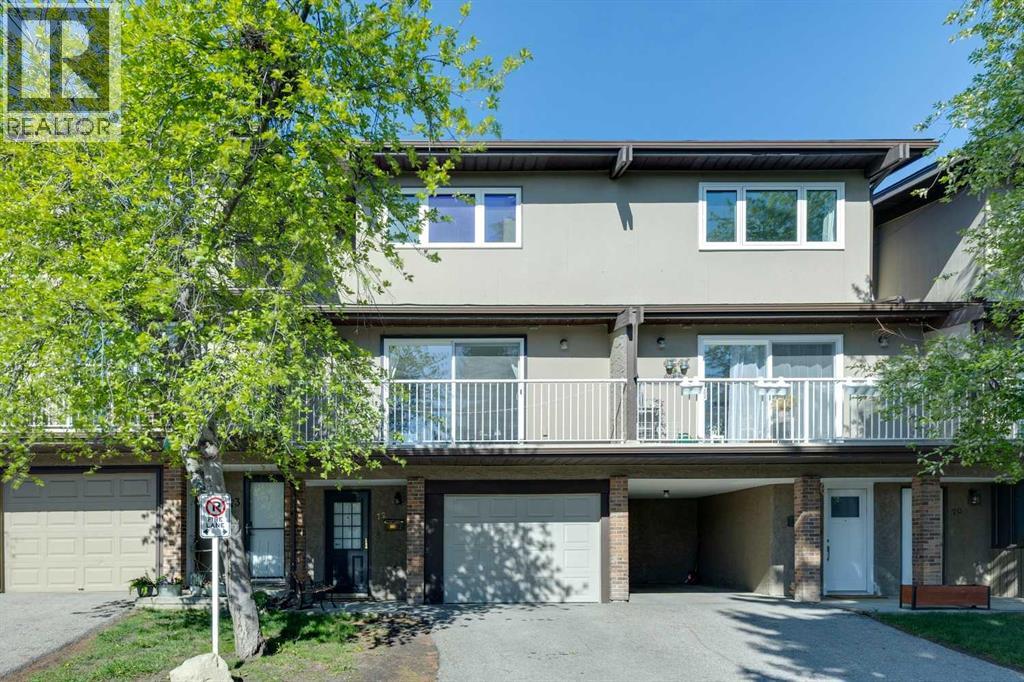 Row / Townhouse for Sale in 72, 1055 72 Avenue NW|Calgary, Alberta T2K5S4