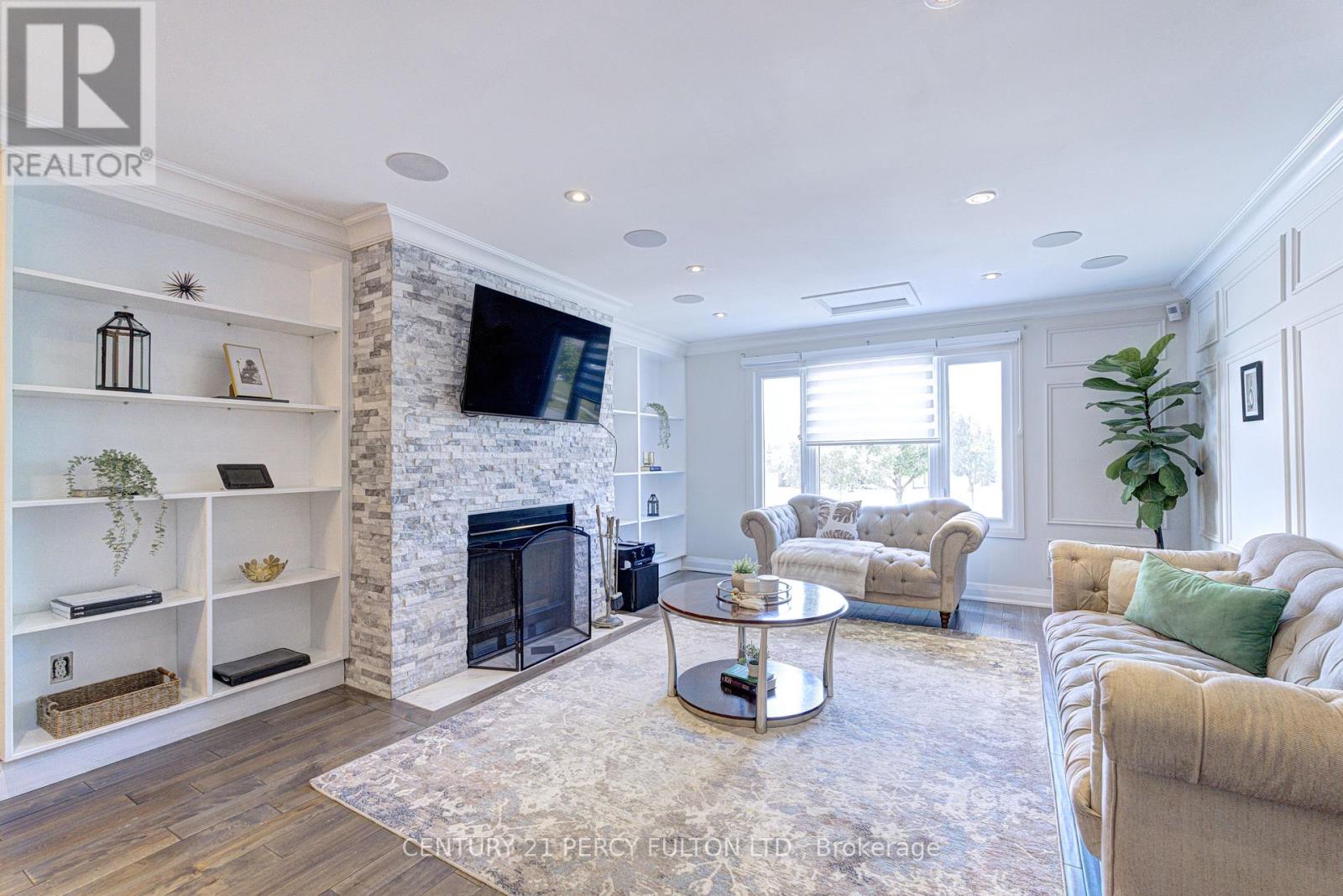109 WOODCROFT LANE