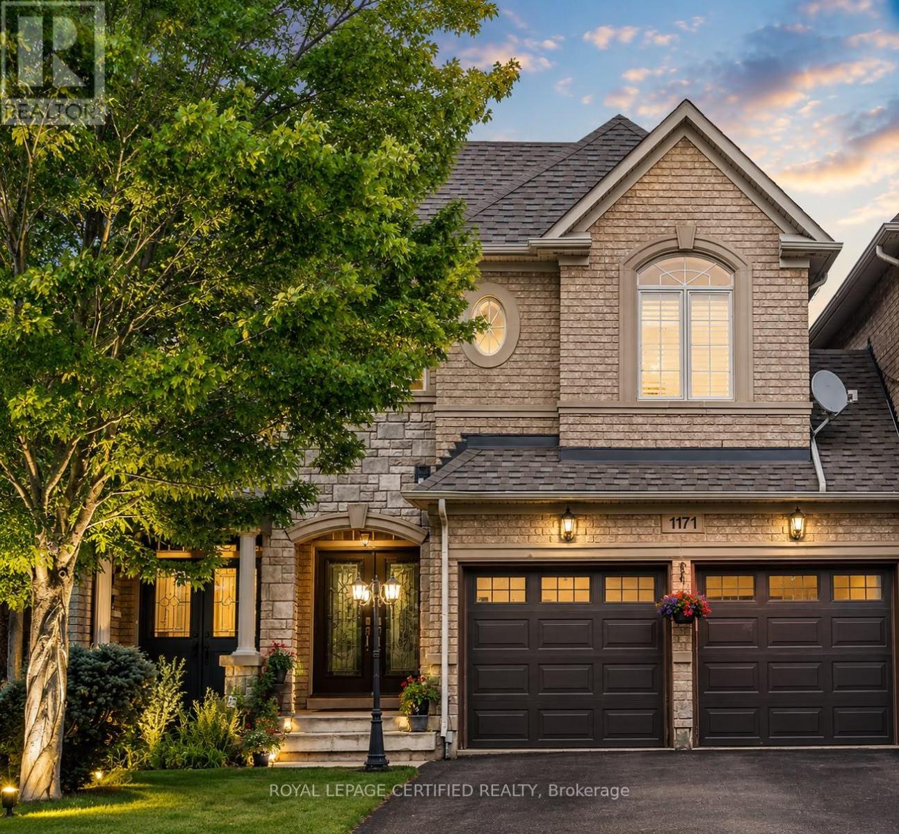 Row / Townhouse for Sale in 1171 AGRAM DRIVE|Oakville (JC Joshua Creek), Ontario L6H7S1