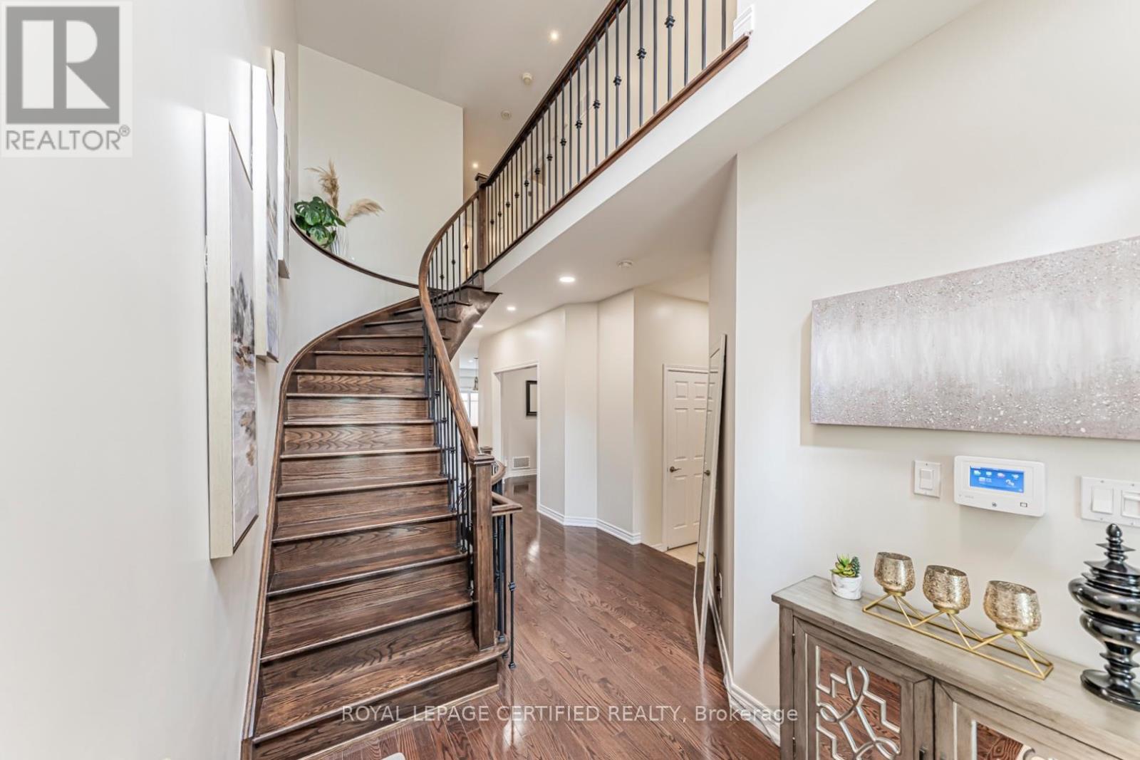 Row / Townhouse for Sale in 1171 AGRAM DRIVE|Oakville (JC Joshua Creek), Ontario L6H7S1 4