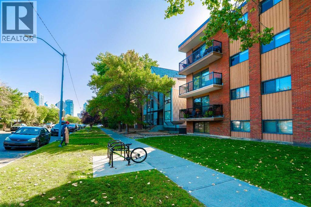 Apartment for Sale in 305, 1829 11 Avenue SW|Calgary, Alberta T3C0N7