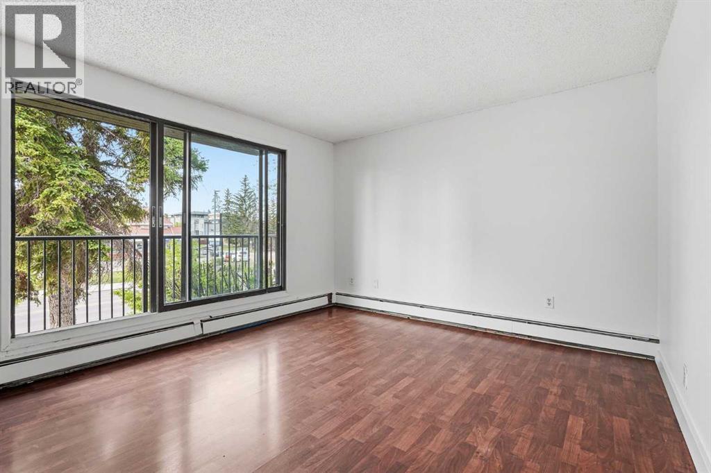 Apartment for Sale in 202, 2734 17 Avenue SW|Calgary, Alberta T3E0A7 5