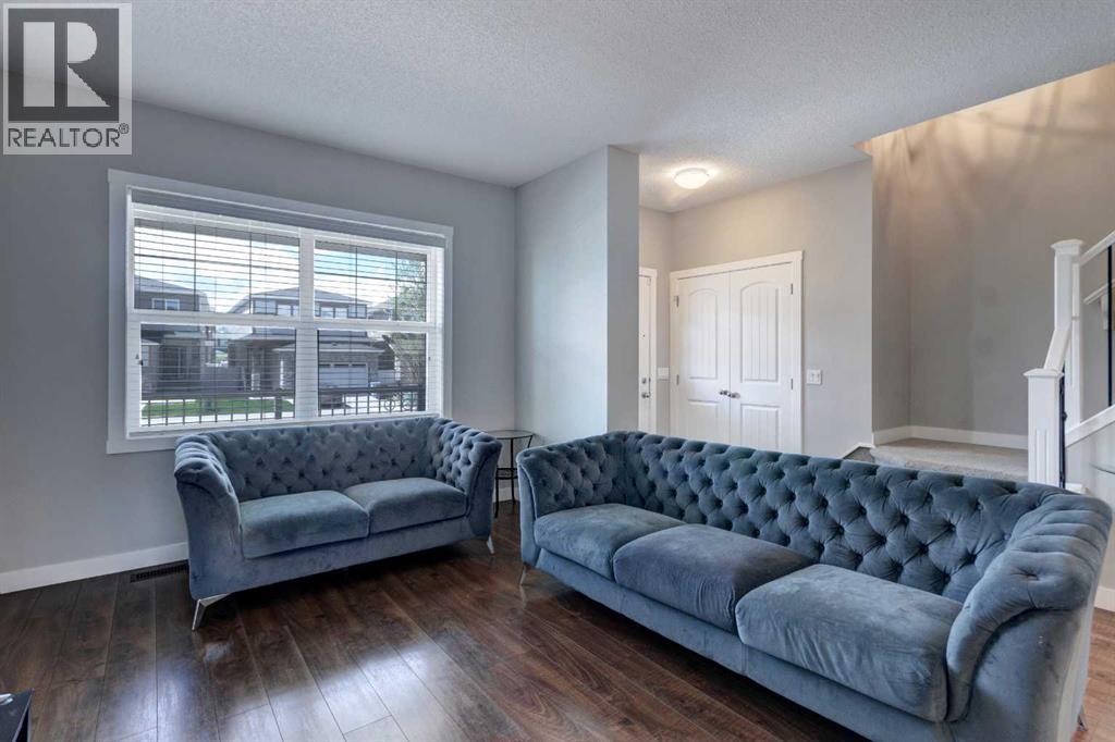 House for Sale in 133 Legacy Glen Way SE|Calgary, Alberta T2X4G6 5