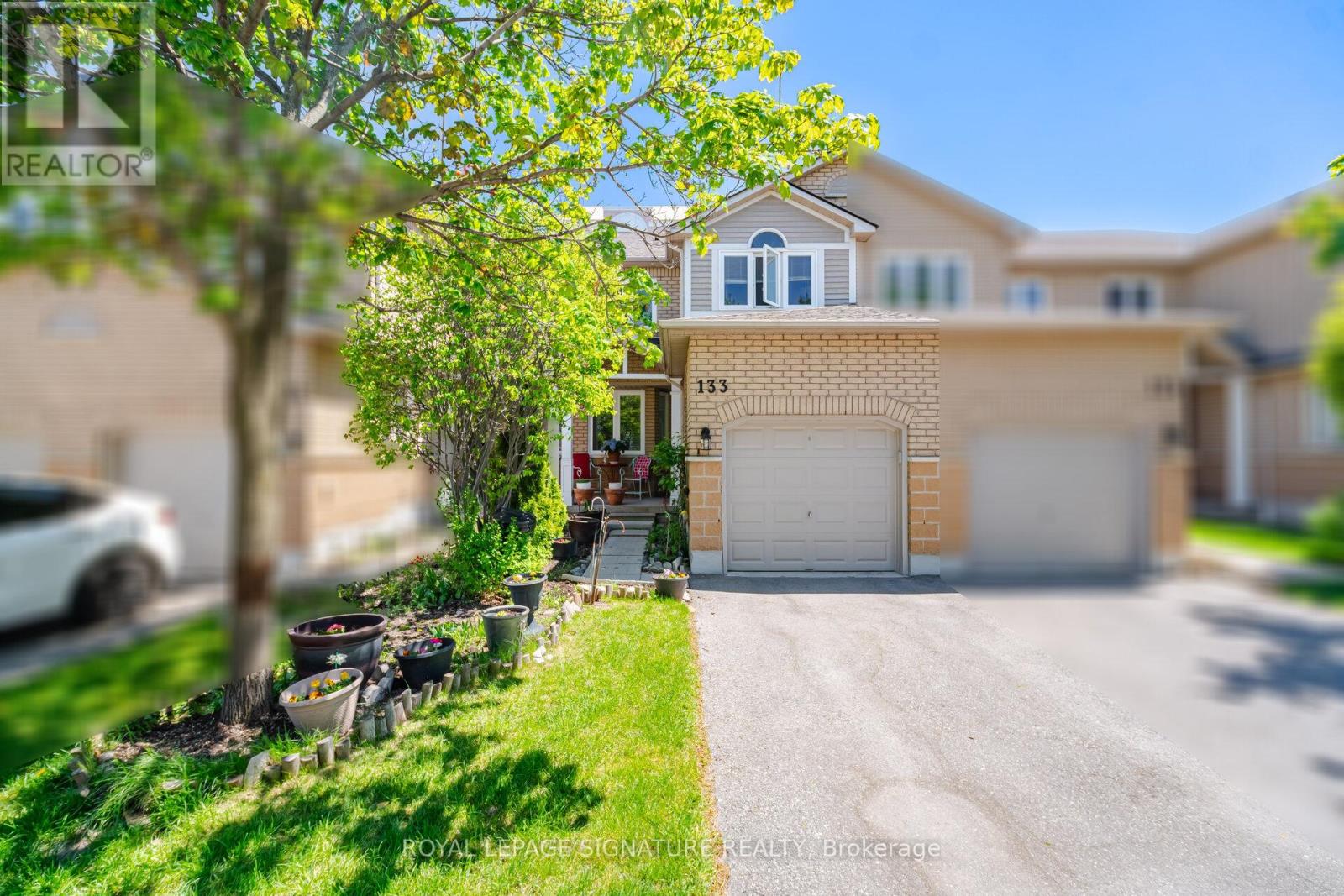 Row / Townhouse for Sale in 133 - 833 SCOLLARD COURT|Mississauga (East Credit), Ontario L5V2B4 2