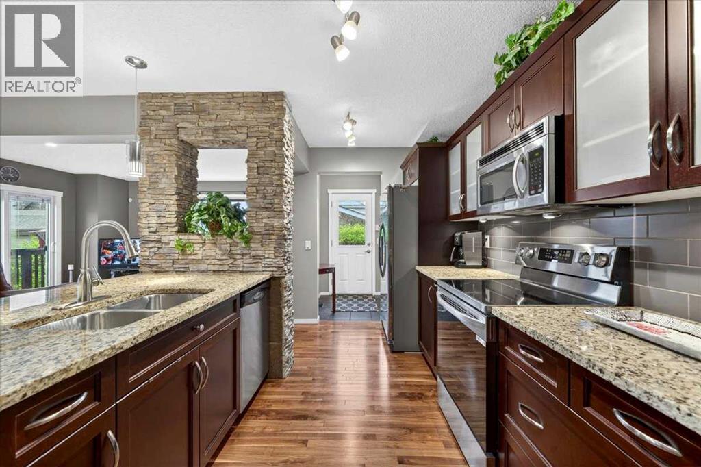 House for Sale in 30 Copperstone Green SE|Calgary, Alberta T2Z0R8 3