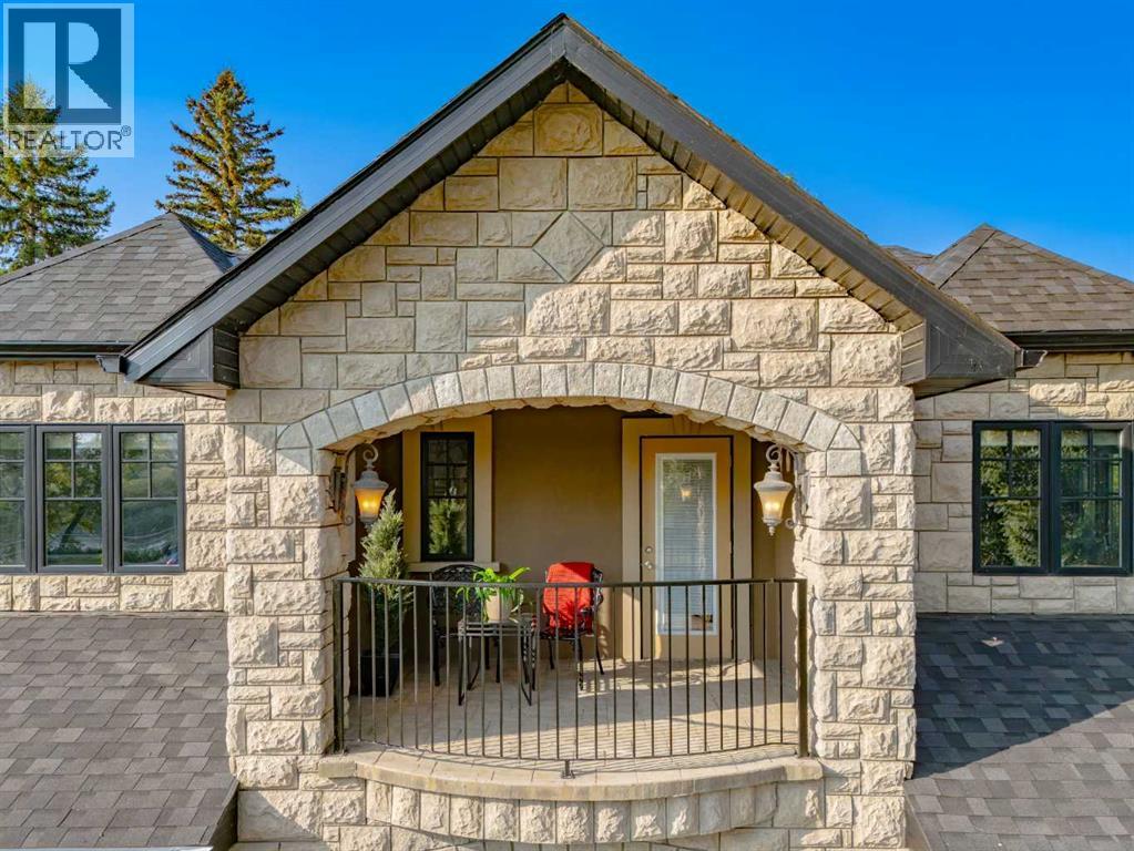 House for Sale in 1840 Westmount Boulevard NW|Calgary, Alberta T2N3G8 3