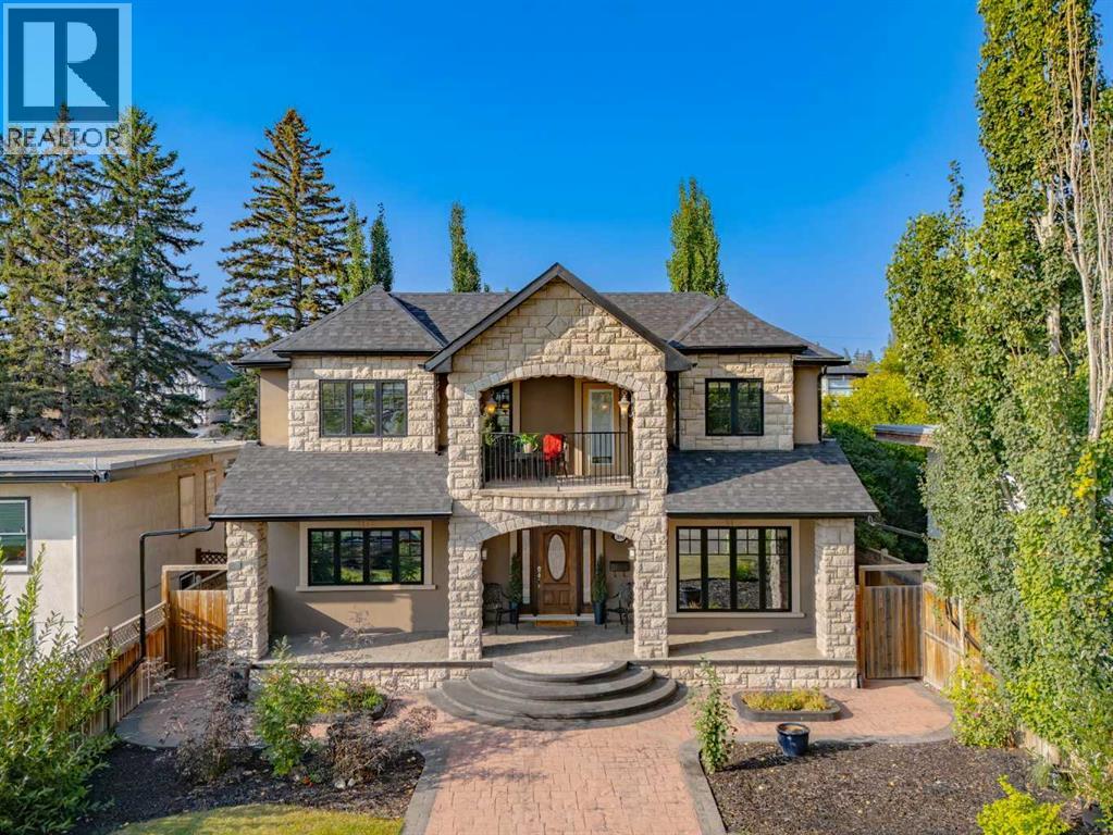 House for Sale in 1840 Westmount Boulevard NW|Calgary, Alberta T2N3G8