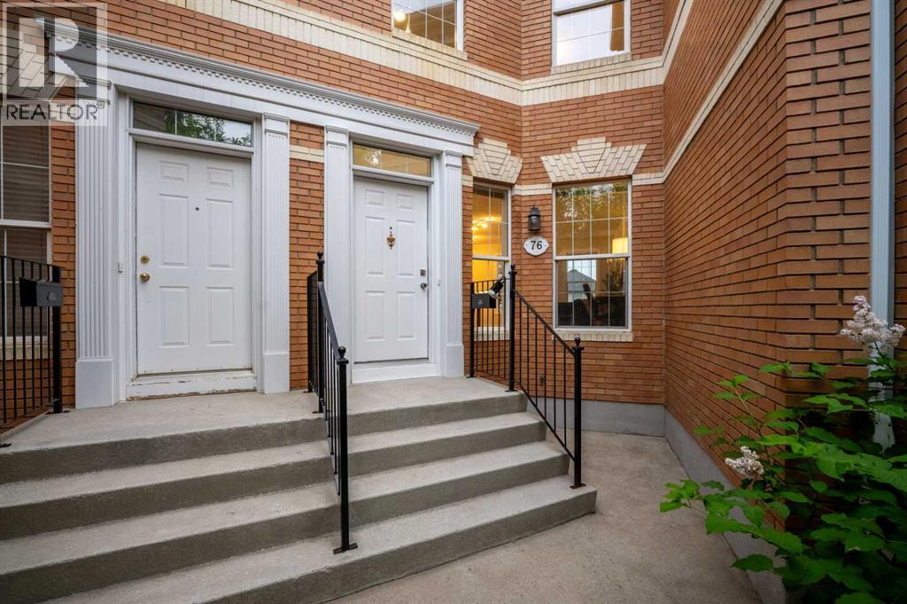 Row / Townhouse for Sale in 76 Inverness Square SE|Calgary, Alberta T2Z2Z2 2