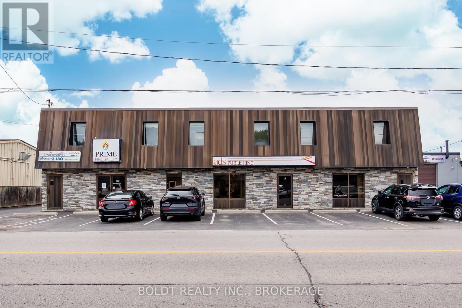 Rendu Sadamal様　追加分 For rent: #13 LOWER UNIT - 13-15 SECORD DRIVE, St. Catharines