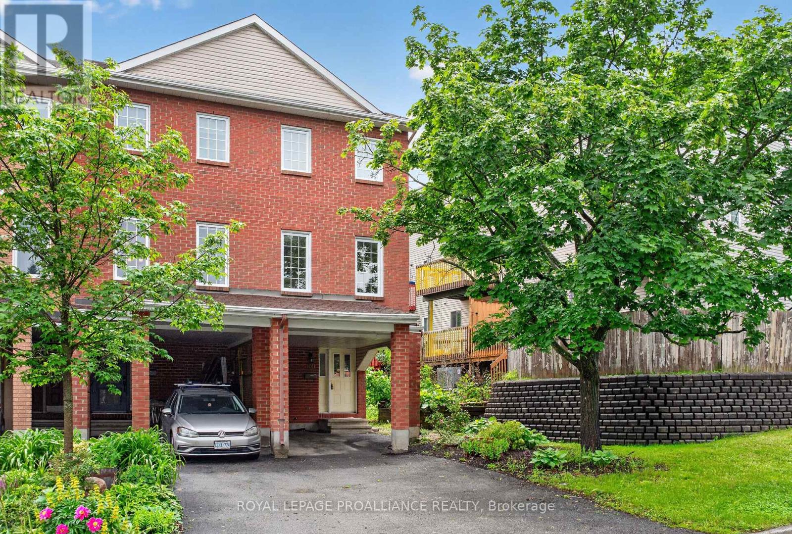 80 ROTHBURY CRESCENT