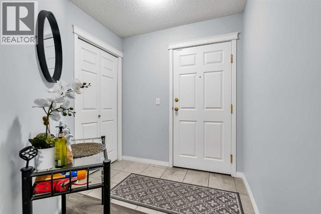 Apartment for Sale in 106, 20 Country Hills View NW|Calgary, Alberta T3K5A3 5