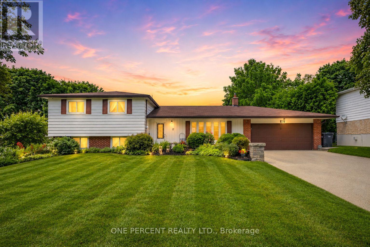 25 HILLTOP DRIVE