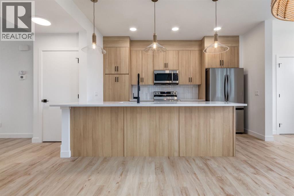 Duplex for Sale in 764 Sora Boulevard SE|Calgary, Alberta T3S0M1 5