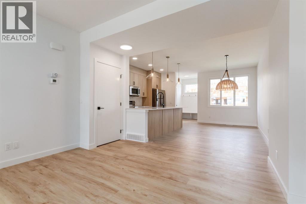 Duplex for Sale in 764 Sora Boulevard SE|Calgary, Alberta T3S0M1 3