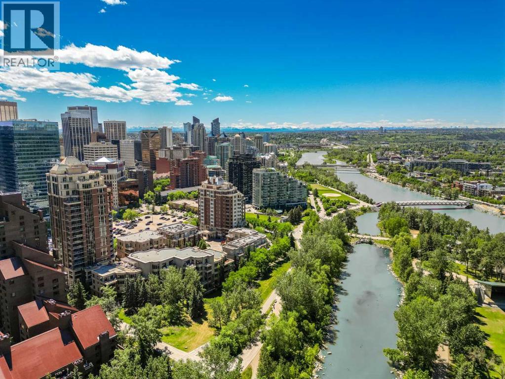 Apartment for Sale in 301, 690 Princeton Way SW|Calgary, Alberta T2P5J9 5