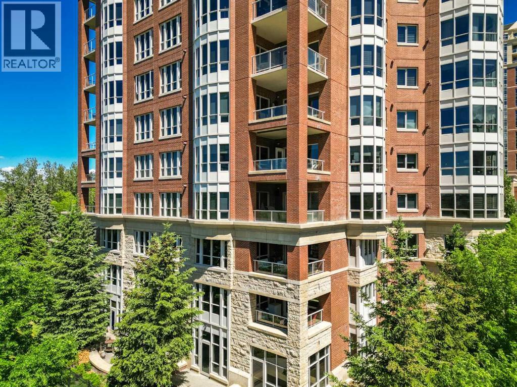 Apartment for Sale in 301, 690 Princeton Way SW|Calgary, Alberta T2P5J9 4