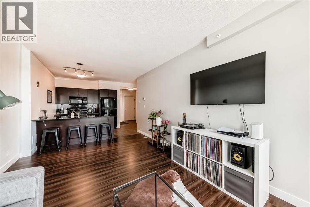 Apartment for Sale in 505, 8880 Horton Road SW|Calgary, Alberta T2V2W3 4