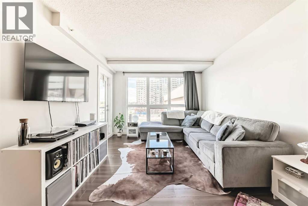 Apartment for Sale in 505, 8880 Horton Road SW|Calgary, Alberta T2V2W3 3