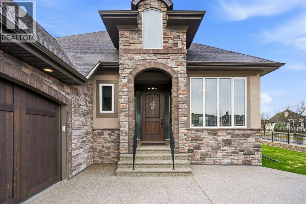 House for Sale in 45 Cranbrook Heights SE|Calgary, Alberta T3M1W5 2