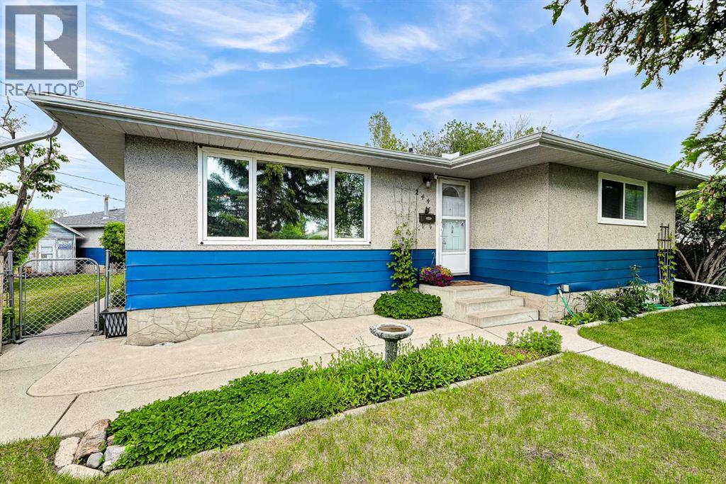 House for Sale in 244 Travis Place NE|Calgary, Alberta T2K3W4 2