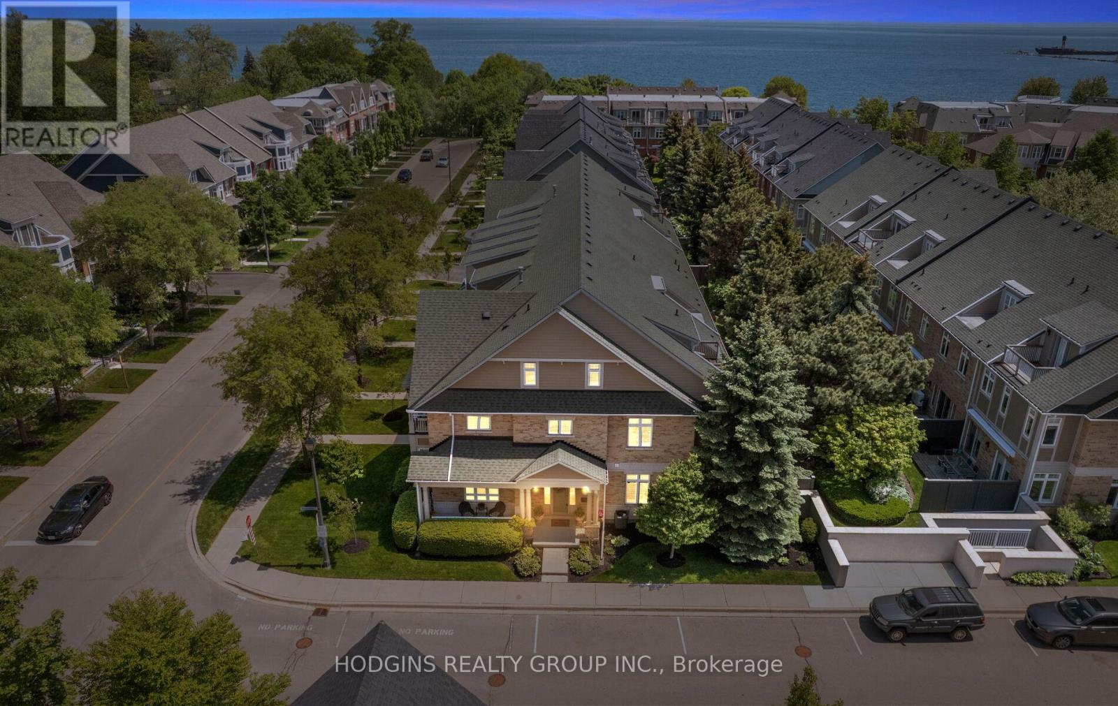 Row / Townhouse for Sale in 42 - 136 ST LAWRENCE DRIVE|Mississauga (Port Credit), Ontario L5G4V1 5