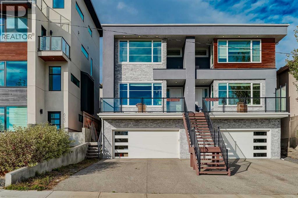 Duplex for Sale in 701 13A Street NE|Calgary, Alberta T2E4S4