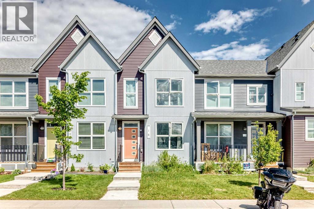 Row / Townhouse for Sale in 16 Carringvue Way NW|Calgary, Alberta T3P1K8