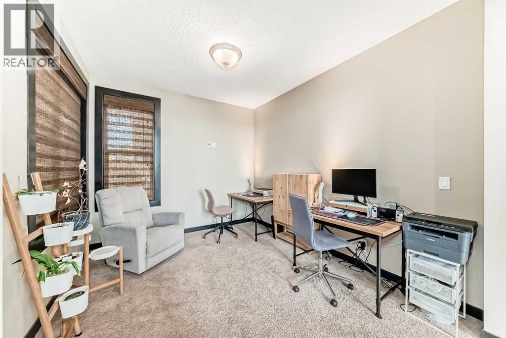 House for Sale in 78 Chaparral Valley Square SE|Calgary, Alberta T2X0P6 3
