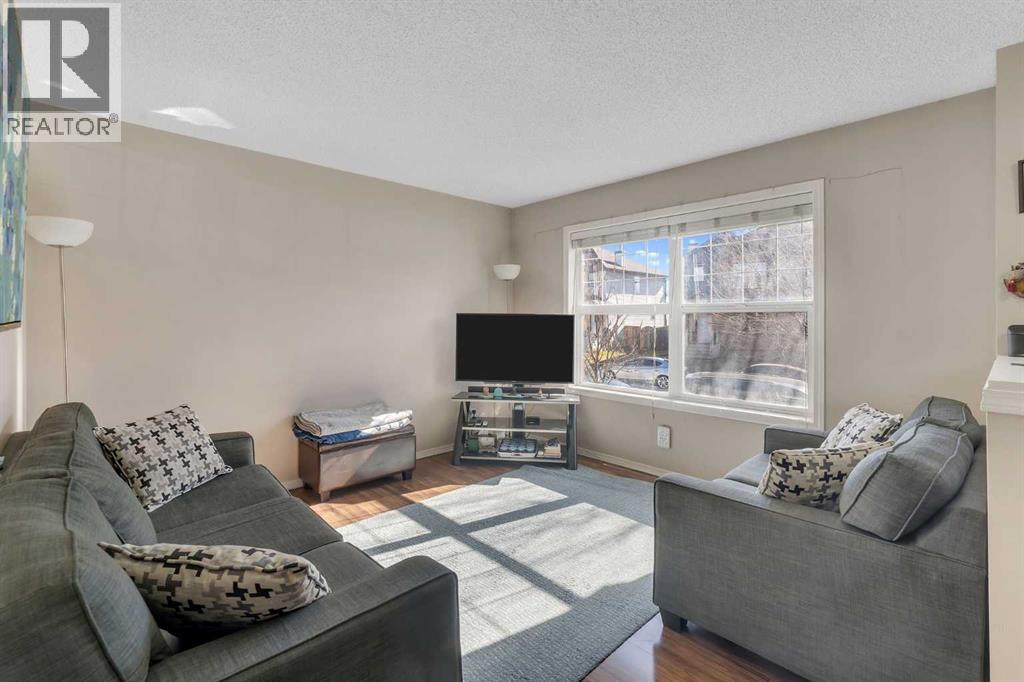 Duplex for Sale in 33 Saddlebrook Common NE|Calgary, Alberta T3J0K1 3