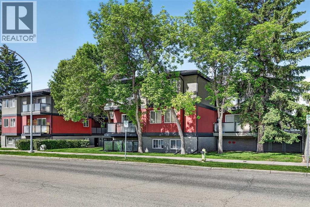 Apartment for Sale in 204, 1915 26 Street SW|Calgary, Alberta T3E2A2 2
