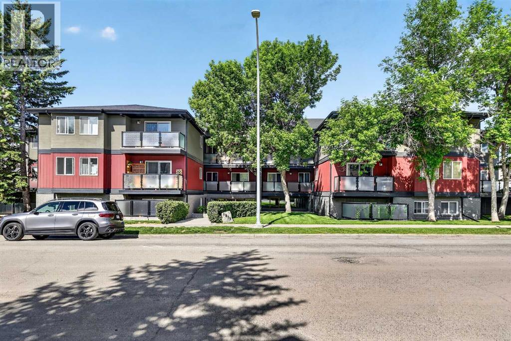 Apartment for Sale in 204, 1915 26 Street SW|Calgary, Alberta T3E2A2