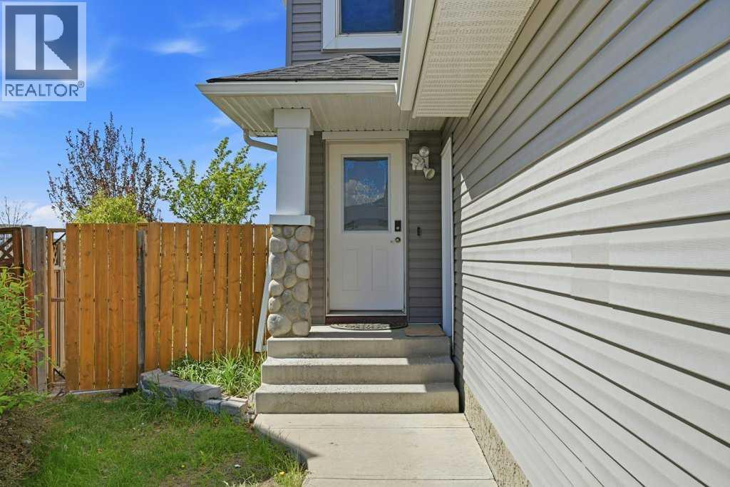 House for Sale in 86 Saddlecrest Close NE|Calgary, Alberta T3J5B6 3