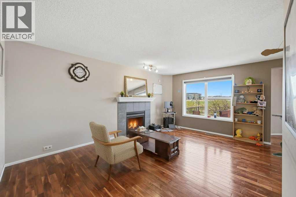 House for Sale in 86 Saddlecrest Close NE|Calgary, Alberta T3J5B6 5