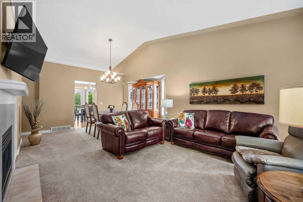 Duplex for Sale in 22 Mt Mckenzie Villas SE|Calgary, Alberta T2Z2P9 5