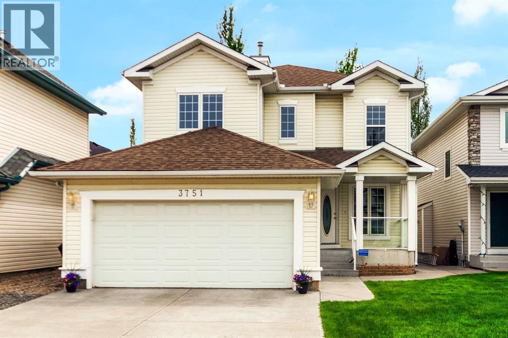 House for Sale in 3751 Douglas Ridge Link SE|Calgary, Alberta T2Z3H7