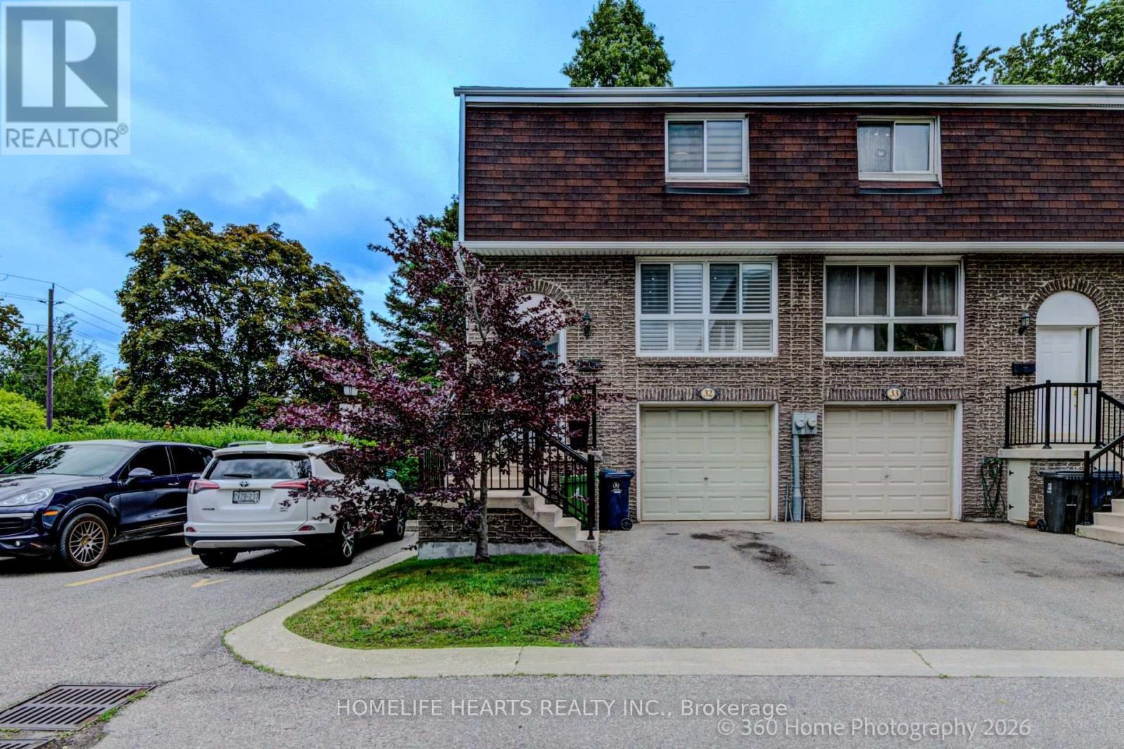 Row / Townhouse for Sale in 32 - 625 RATHBURN ROAD|Toronto (Eringate-Centennial-West Deane), Ontario M9C3T5