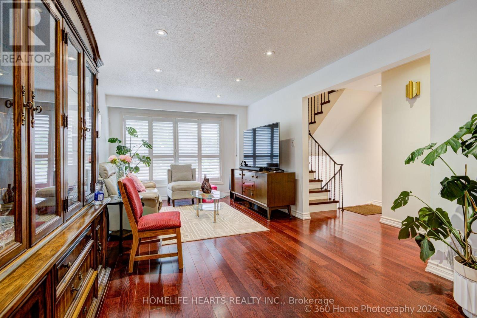 Row / Townhouse for Sale in 32 - 625 RATHBURN ROAD|Toronto (Eringate-Centennial-West Deane), Ontario M9C3T5 5
