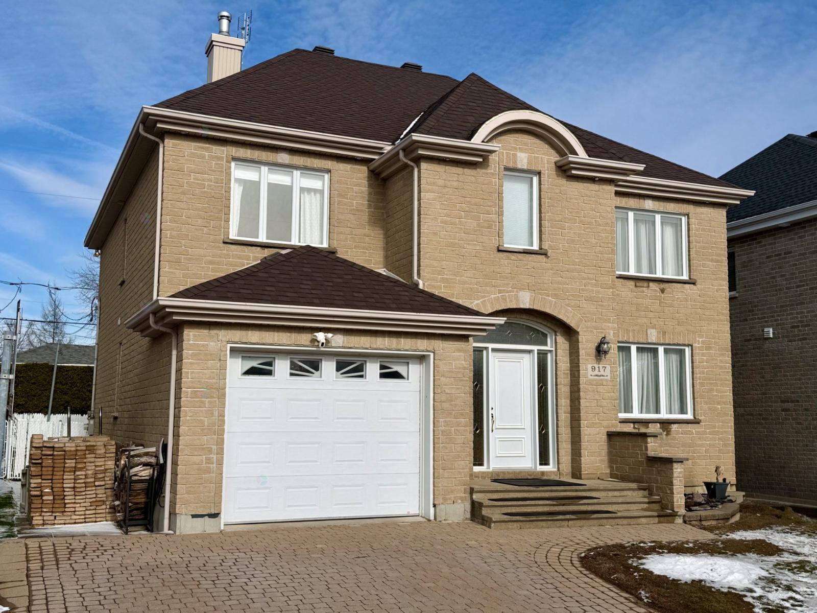 For sale: 917 Rue Gouin, Laval (Sainte-Dorothée), Quebec H7X3H5