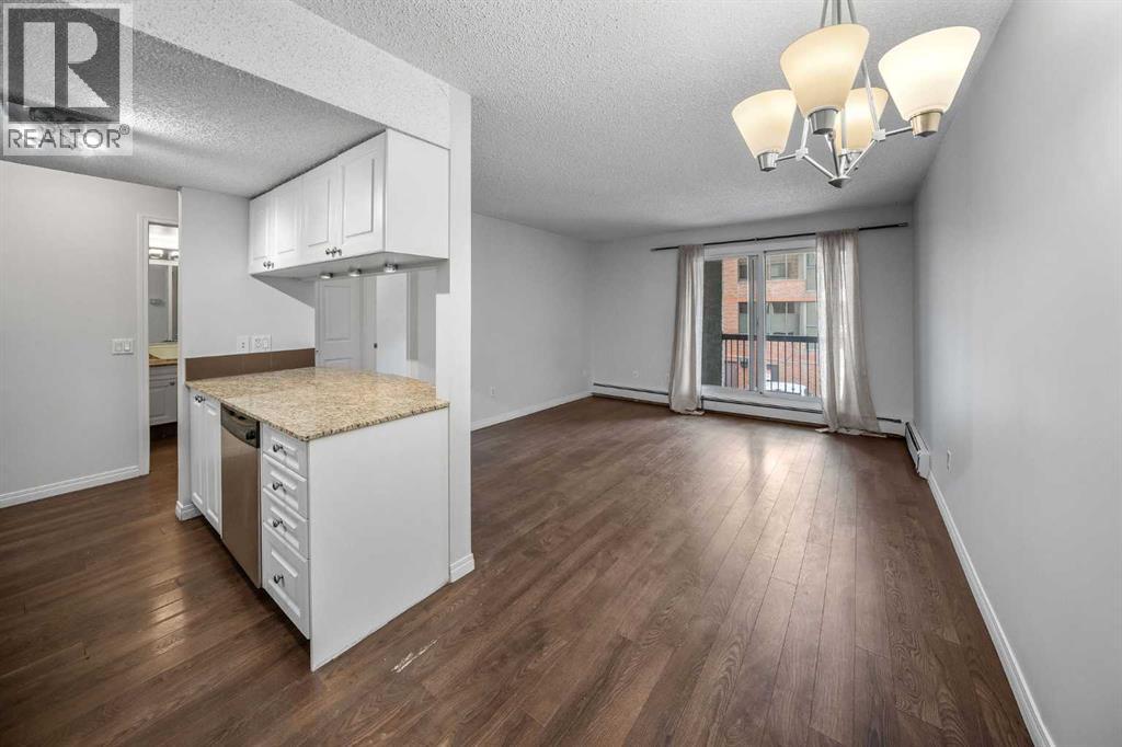 Apartment for Sale in 205, 305 25 Avenue SW|Calgary, Alberta T2S0L3 2