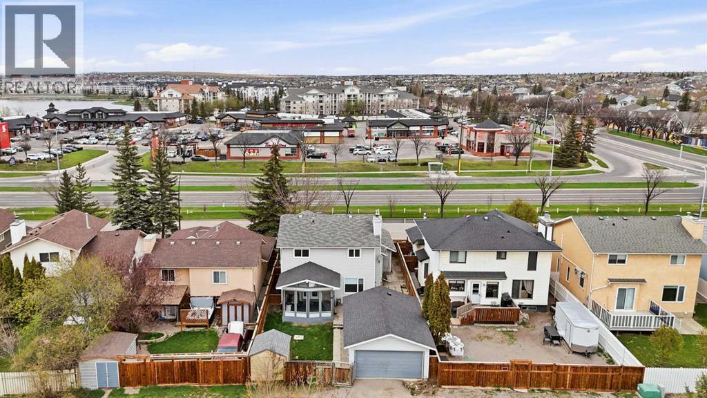 House for Sale in 212 Harvest Wood Way NE|Calgary, Alberta T3K3X7 2