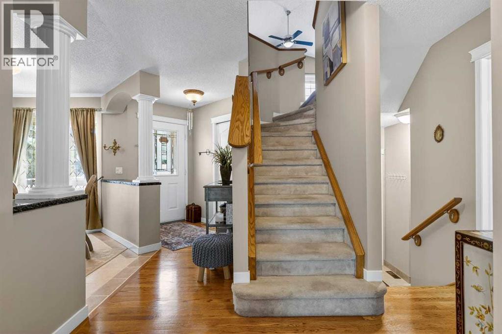 House for Sale in 121 Harvest Park Way NE|Calgary, Alberta T3K4K7 2